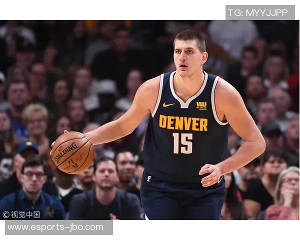 揭秘足坛球星同性恋身份传闻与背后真实人生故事